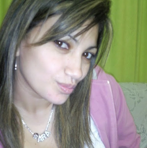 Sara Barrios Photo 35