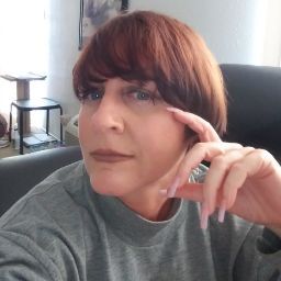Paula Vaughn Photo 17