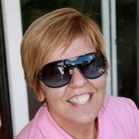 Francine Reis Photo 12