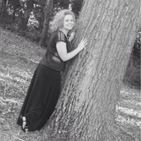 Kayla James Photo 20
