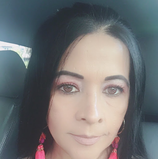 Laura Magana Photo 11