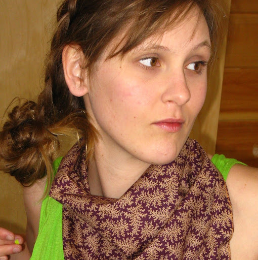 Julia Whitney Photo 29