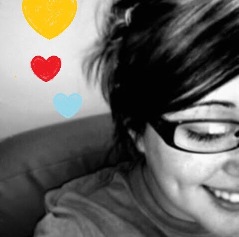Sarah Watkins Photo 37