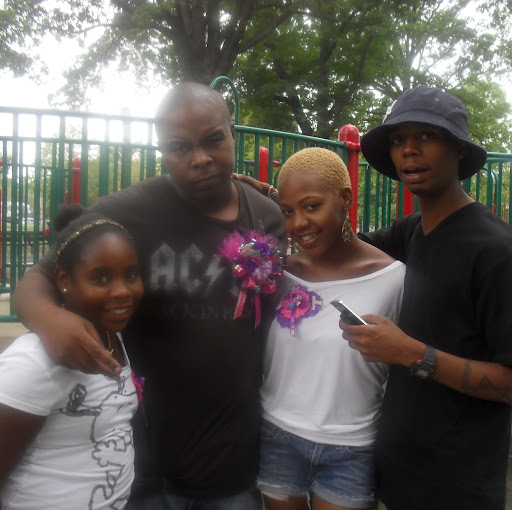 Shanda Robinson Photo 6