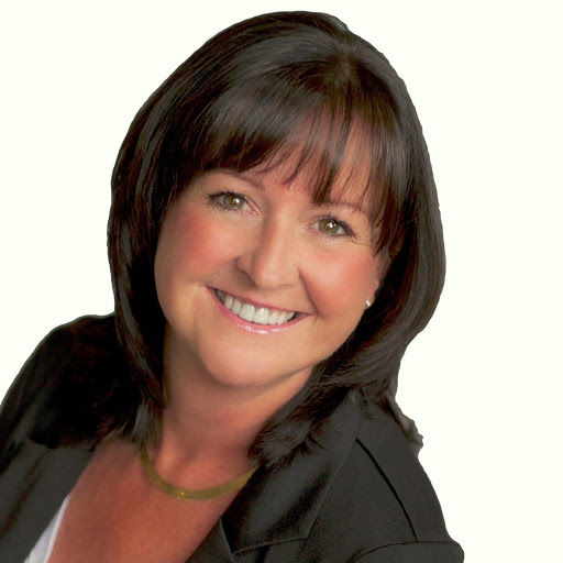 Ruth Jones Photo 25