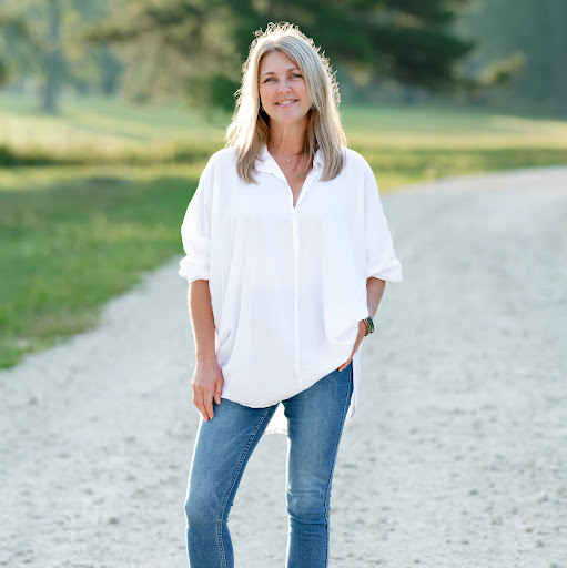 Robin Strickland Photo 25