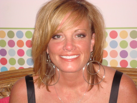 Melissa Goodwin Photo 24