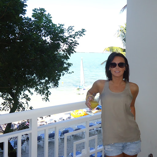 Nicole Vanburen Photo 14