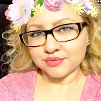 Elizabeth Arteaga Photo 37