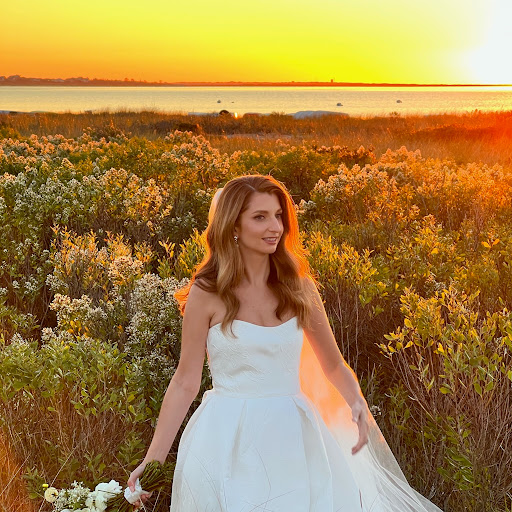 Allison Burke Photo 43