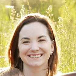 Julia Everett Photo 6