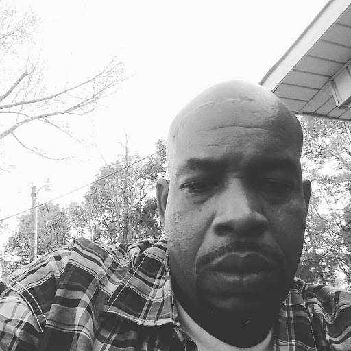 Eric Sanders Photo 9