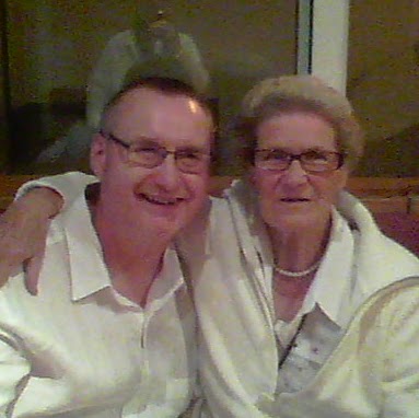Alice Thompson Photo 26