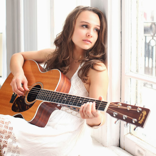 Amy Regan Photo 22