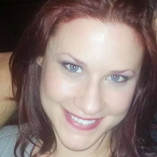 Erika Jensen Photo 17