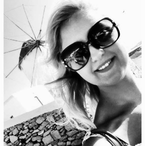 Claire Langley Photo 18