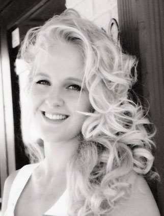 Heather Bayless Photo 19