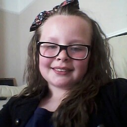 Robyn Griffiths Photo 4
