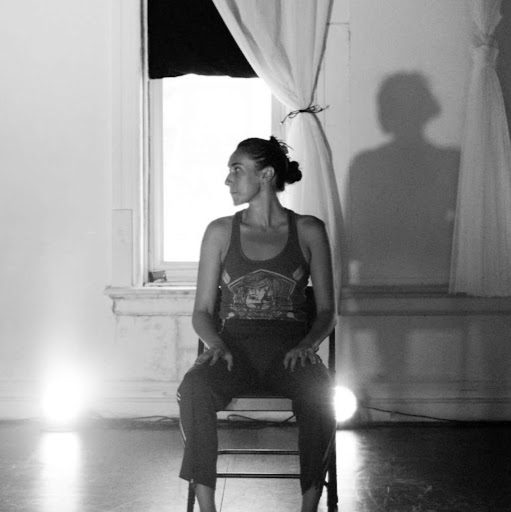 Anna Maynard Photo 13