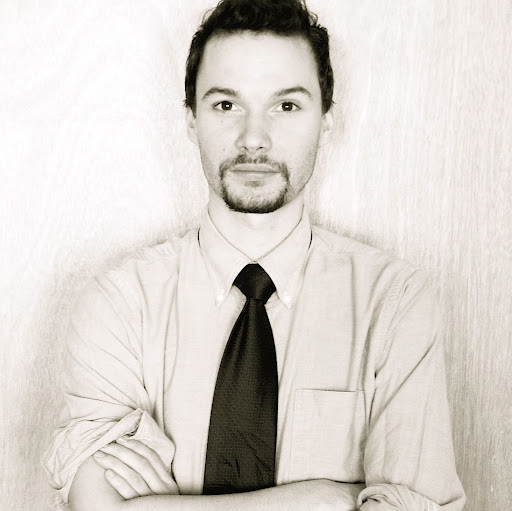 Douglas Calhoun Photo 32