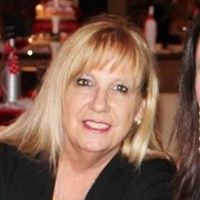 Deborah Steele Photo 30