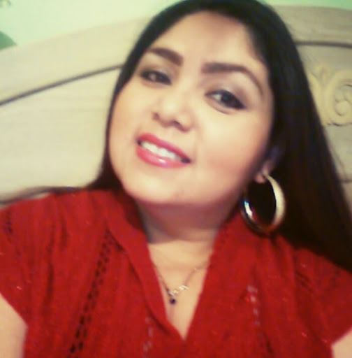 Julia Suazo Photo 4