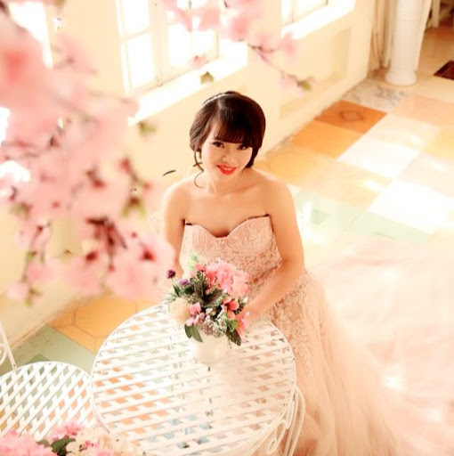 Oanh Tran Photo 27