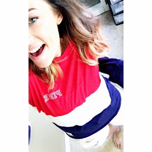 Dani Baker Photo 5