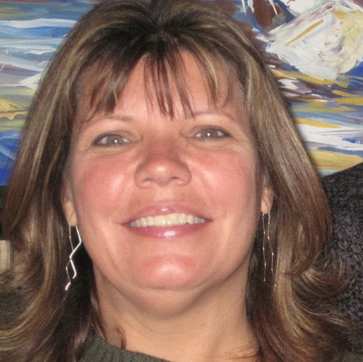 Diana Hughes Photo 32