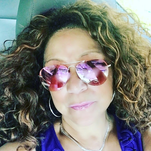 Angela Lindsey Photo 40