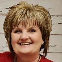 Marla Lucas Photo 13