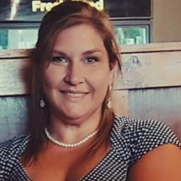 April Blankenship Photo 17