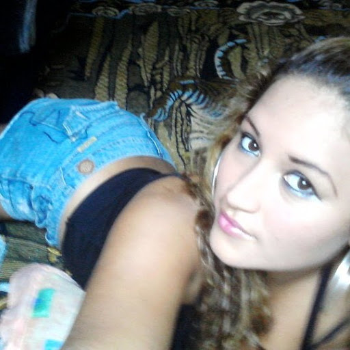 Debora Ramirez Photo 23