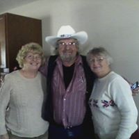 Tina Howell Photo 28