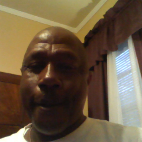 Everette Brown Photo 22