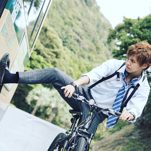 Li Ye Photo 12