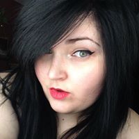 Alexandra Newton Photo 16