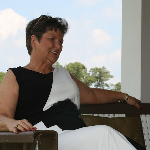 Peggy Harris Photo 33