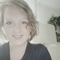 Elizabeth Langford Photo 29