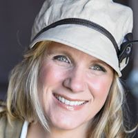 Rebecca Guthrie Photo 29