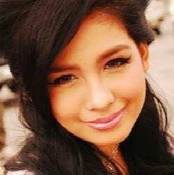 Alice Clark Photo 8