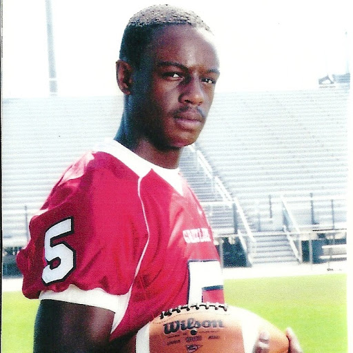 Chase Mitchell Photo 14