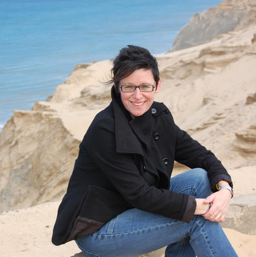 Maureen Peters Photo 10