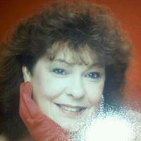 Dorothy Holmes Photo 27