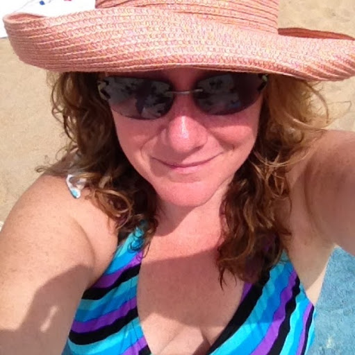 Renee Gardner Photo 35