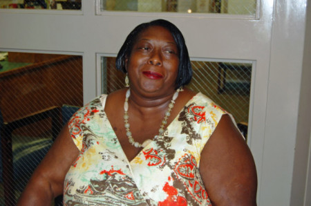 Elaine Robinson Photo 21