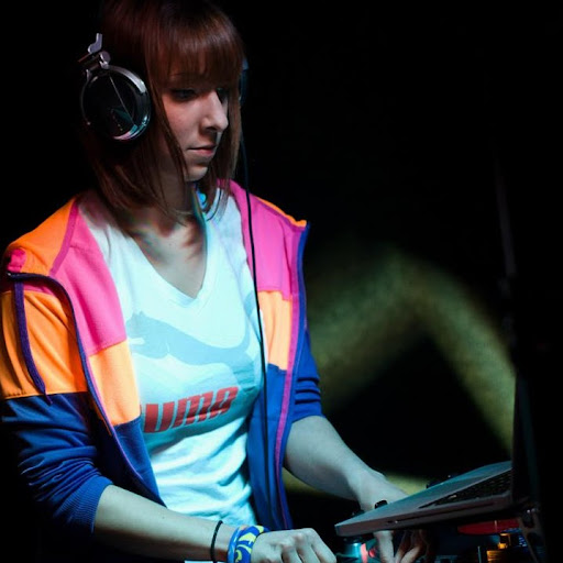 Ashley Hart Photo 18