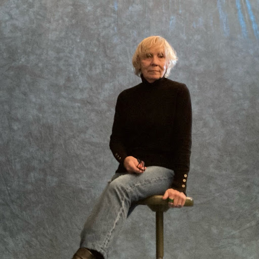 Suzanne Kane Photo 25