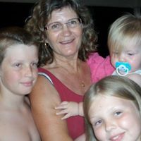 Julie Crawley Photo 19