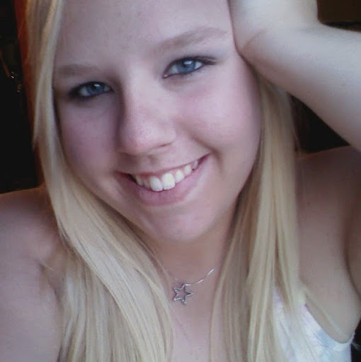 Amanda Rhoades Photo 24